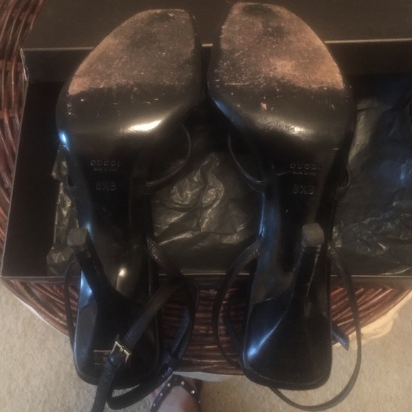🔥🖤👠Gucci heels 👠🔥🖤 - Picture 4 of 4
